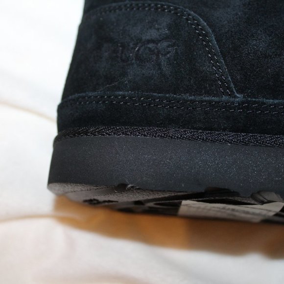 NIB UGG MEN'S NEUMEL CHUKKA ZIP UP ANKLE BOOTS BLACK 17 - Picture 4 of 6